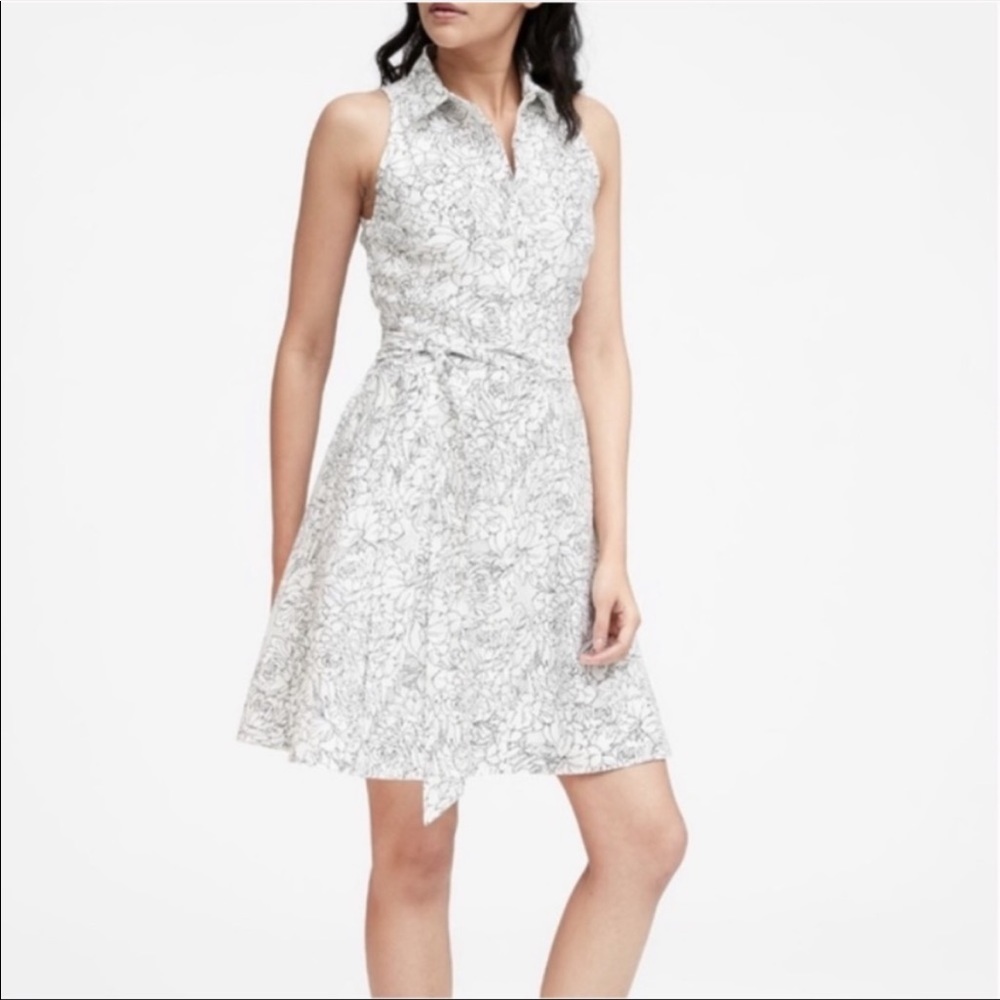 Banana Republic Black and white floral sleeveless tie waist dress, size 6